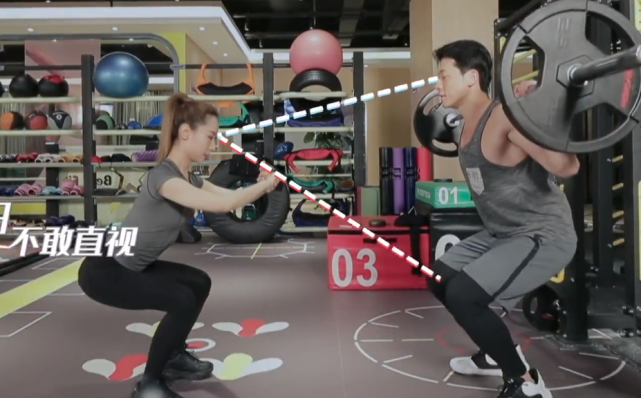 王琳|信息量真大！王琳与男嘉宾锁门比划，白冰男嘉宾被扒疑似婚内出轨