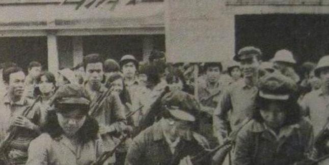 中年女同学的自救|长条山战役：我军劝和，越南女兵却无一投降，去世时连军装都没穿