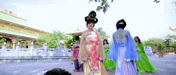 电视剧|看看越南翻拍的国产古装电视剧：来吧，朕不能一个人瞎！