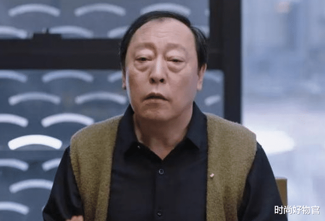 运动|男性“晨起”4个行为,或比喝酒还伤身,坚持一项运动或能改善