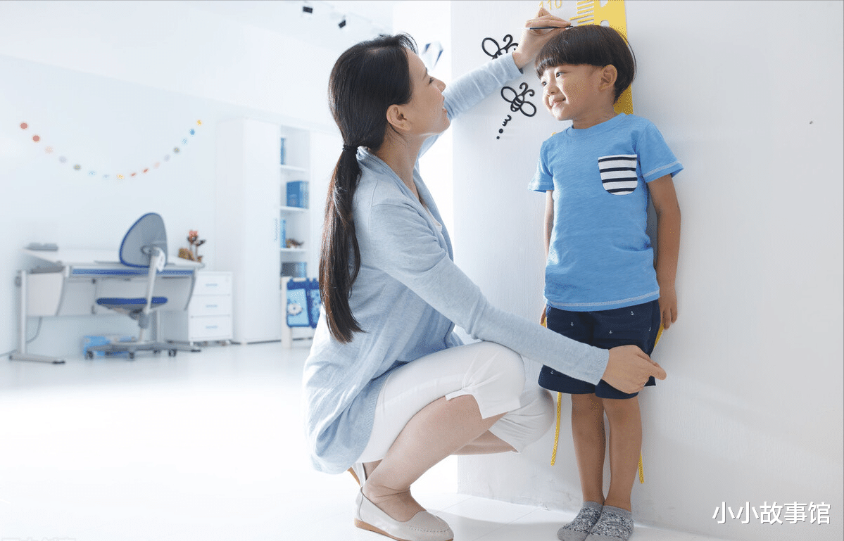 小小故事馆|儿科教授呼吁停止食用,比牛奶还伤骨头,提醒家长,尽早撤下餐桌