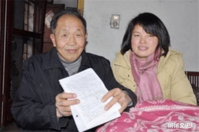 38岁女教师黄秀群,痴恋65岁环卫工:除了你,别人都是将就
