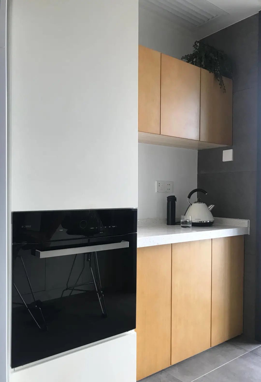 |107㎡三室双厨三厅，2.4米超大餐桌，一整面收纳柜，兼具美观与实用！