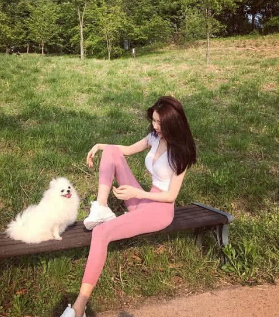 |“弟弟的女同学才上初一就这么早熟？”我真的羡慕了！哈哈哈哈哈...