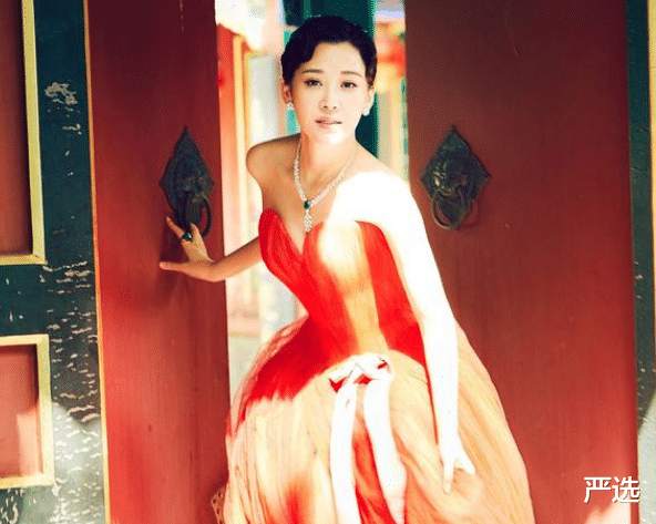 严选|女明星素颜好真实，有些人几乎认不出？不画眉毛的刘嘉玲太憔悴