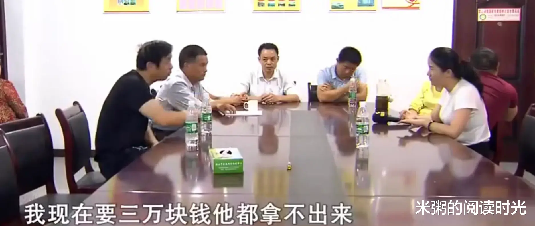 丈夫长期出轨家暴妻子,患癌后妻子不管不顾,儿子:放弃治疗吧!