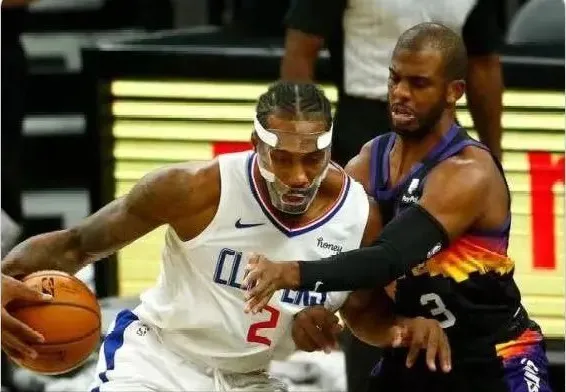 清浅微笑的我|1.3亿变底薪加盟！湖人过分了，太过分了