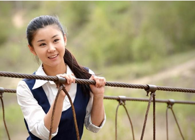 吻戏|她被称干净女星，为丈夫从不拍吻戏，如今35岁被丈夫宠上天！