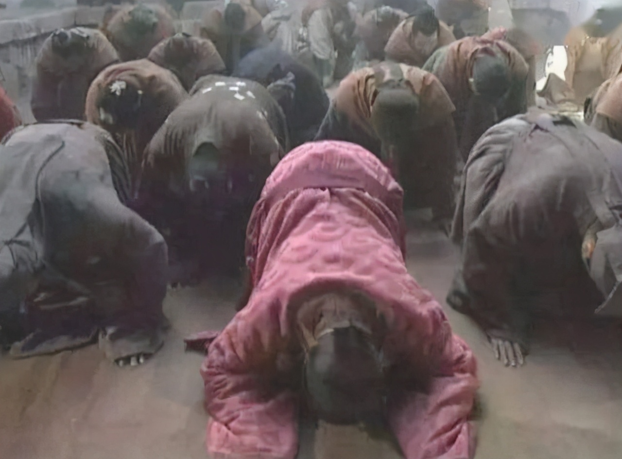 李雪健|李雪健：40年33个影帝，角色塑造太成功，刘少奇夫人拒绝握手