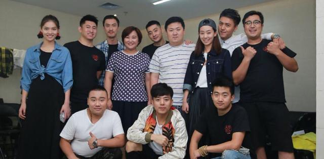 你好|《你好，李焕英》口碑炸裂！中文译名更具深意！