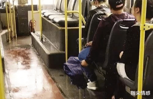 时尚好物官 薇娅\＂懒人伞\＂一夜爆红，40度出门不怕晒，网友：防晒霜可以扔了