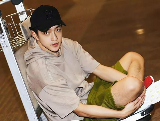 吴京|吴京亲手捧红的“白眼狼”，爆红后翻脸不认人，网友：报应来了