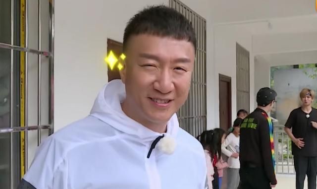 明明很棒|吃瓜进行时：京圈才女被请喝茶，放飞自我女星和前男友狗咬狗