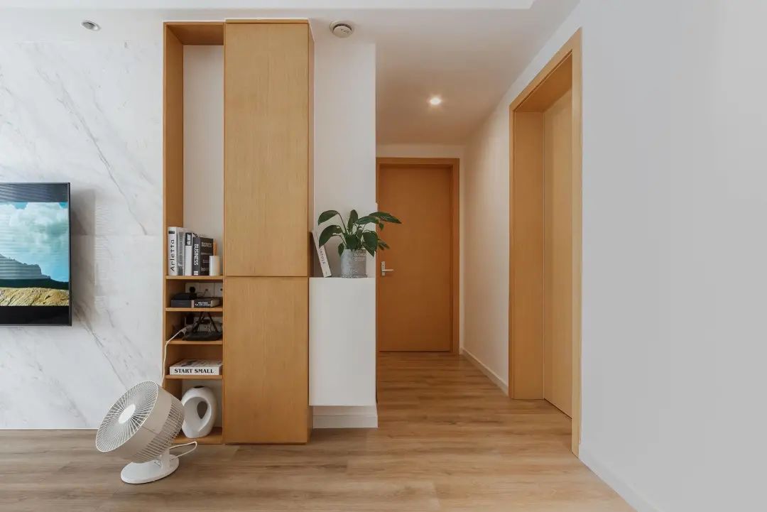 |107㎡三室双厨三厅，2.4米超大餐桌，一整面收纳柜，兼具美观与实用！