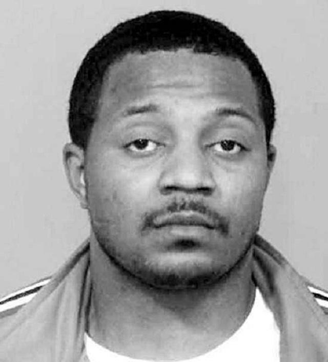 闪婚 美国老大监狱称王：买通13名狱警，4名女警甘愿为他生孩子