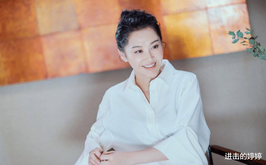 日本52岁大妈选美夺冠 撞脸 许晴 身材迷人 说岁都信 首次公开 冻龄秘诀 体育资讯 体育资讯网 日本52岁大妈选美夺冠 撞脸 许晴 身材迷人 说岁都信 首次公开 冻龄秘诀 体育资讯 体育资讯网