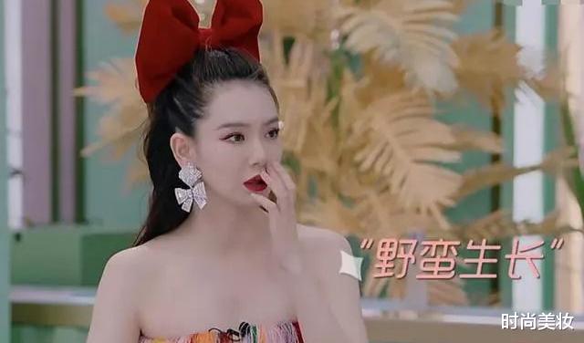 戚薇 戚薇的“画眉方式”走红，帮素人轻轻勾勒眉毛，鼻子都变得高挺了