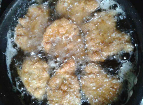 胆固醇|医生:这5种食物是“升脂王”,平时能不碰就不碰,以免脑梗找上门