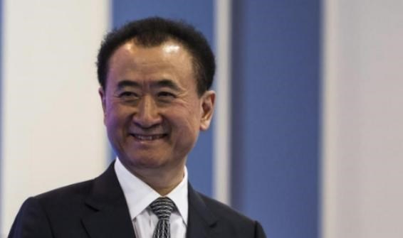 明明很棒|4年帮万达还清3000亿债务，还握301亿现金，王健林是怎么做的？
