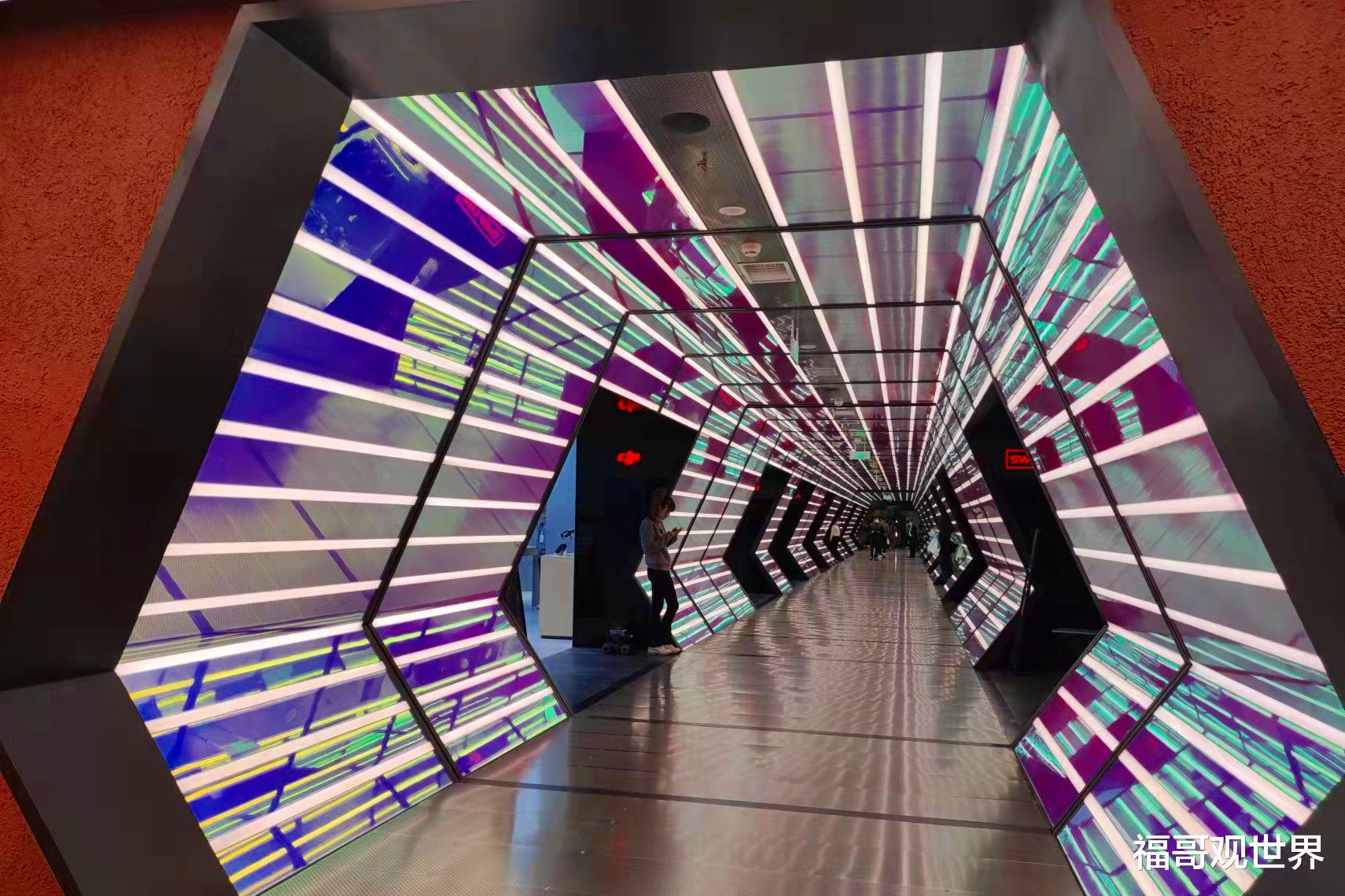 12月12日!西安又一个高端商场开业,内部装修磅礴大气