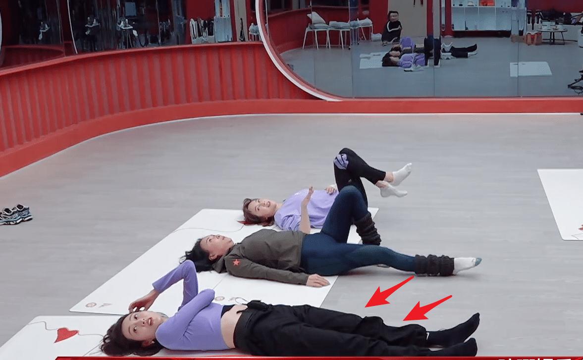 破产|王鸥身材到底如何，当她躺在地板时，和其他姐姐的差距我没看错？