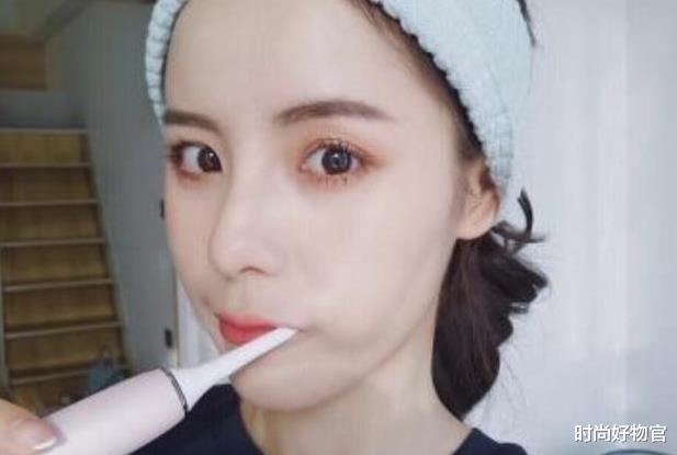 时尚好物官 有一种“低调”叫益生菌牙膏，用后牙黄牙垢掉光光，很多人都在用