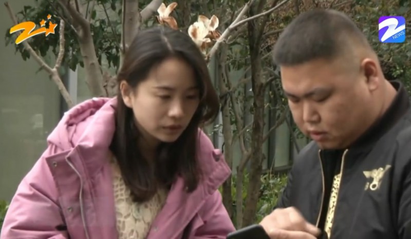 李凤琴聊时尚 7人讨薪在食堂吃4个菜被收7万元 网友:不仅无良而且还无赖