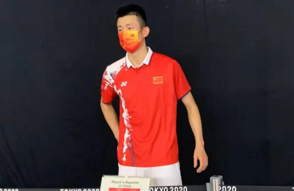 清浅微笑的我|拒绝被淘汰！谌龙19-19时险些出局，2-1顽强逆转，男单八强全部诞生