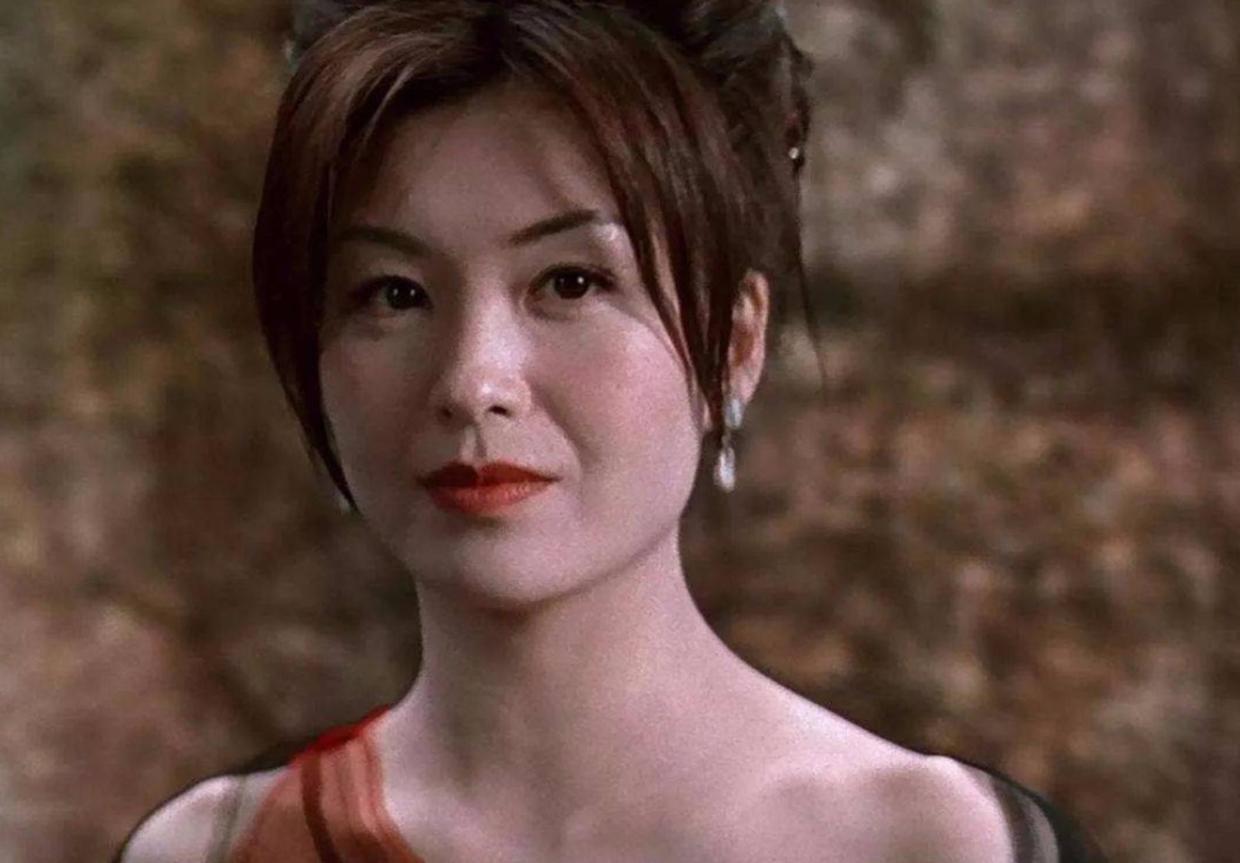 张国荣|“女歌手”蔡龄龄从10楼一跃而下,丈夫本想劝阻,可是为时已晚