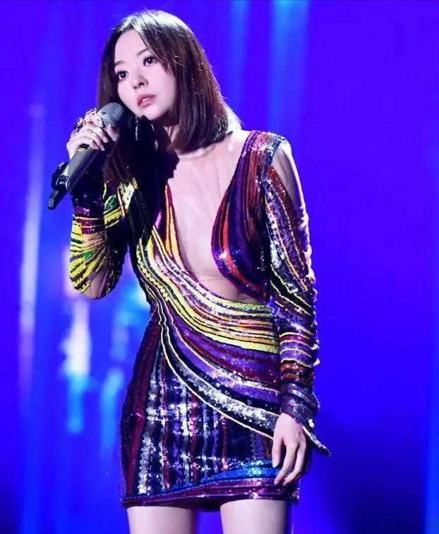 海尔希|有一些女明星的美却要去渐渐地发觉