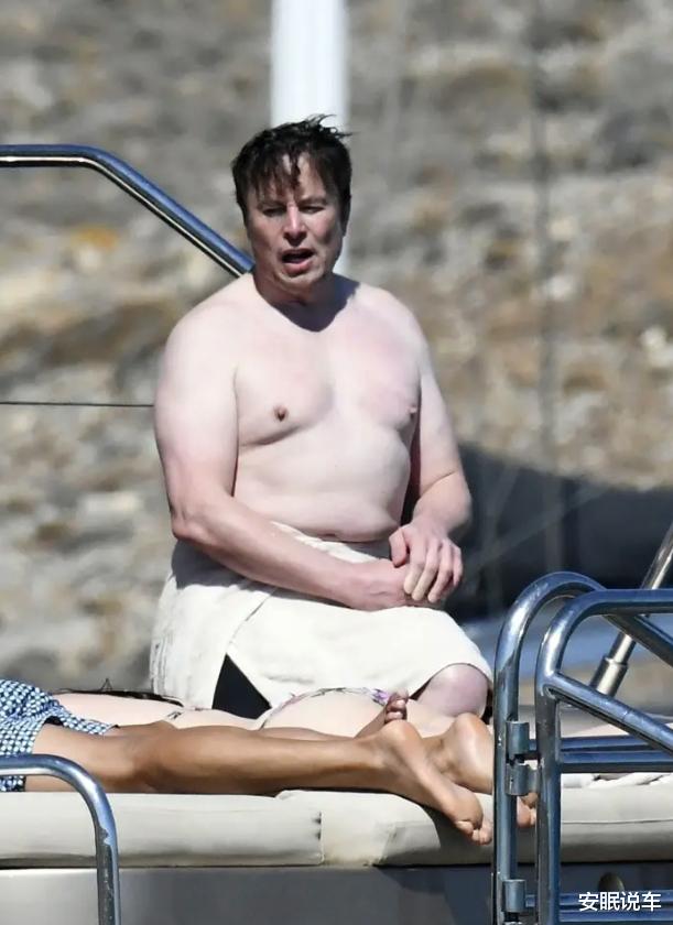 伊隆·马斯克|首富马斯克携妻和娱乐大亨豪华游艇度假被曝光!