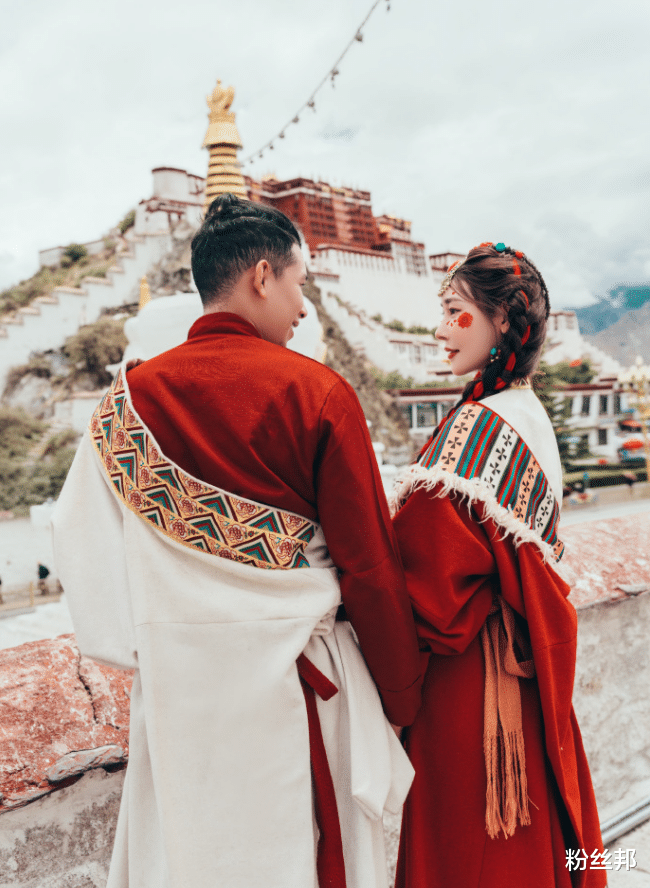 李天佑|天佑带陈静莹自驾游西藏，两天花费了30万，网友：网红是条致富路