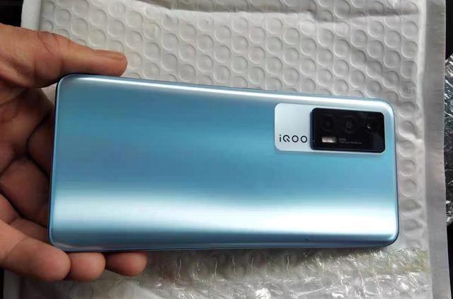 高通骁龙|iQOO真香骁龙870加速退场，12GB+256GB仅两千出头，还有独显芯片