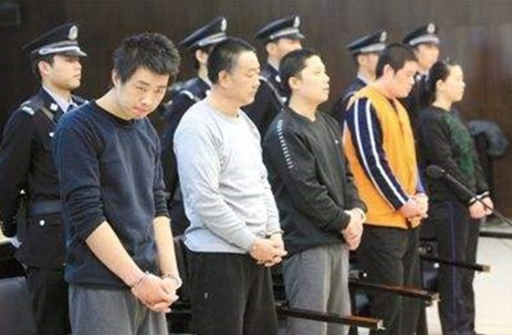 11年“黑心烤鸭”团伙落网,成本不足3元、月售5万只:自己不敢吃!
