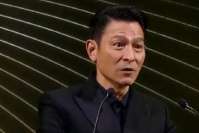 刘德华|天王巨星刘德华被官宣了,直冲热搜第一名,发生了什么事呢?