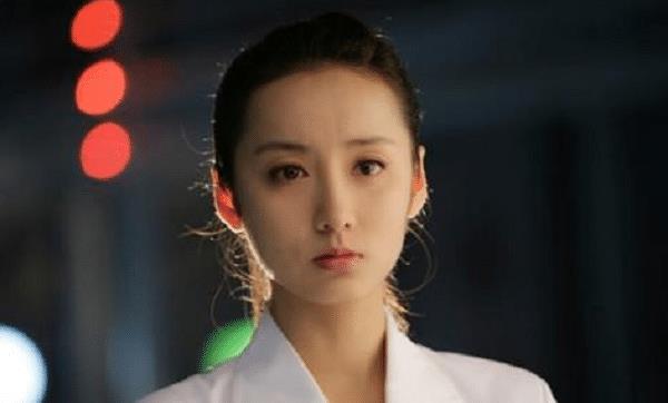 吕一|女演员横店吃火锅被富豪看中，订婚到结婚仅17天，属实让人羡慕