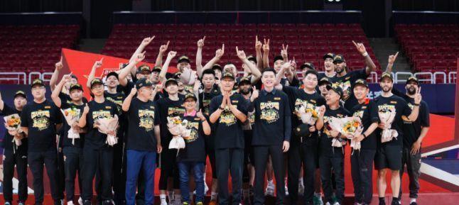 辽宁男篮时隔四年再夺冠军! 姚明录屏祝贺被骂上热搜