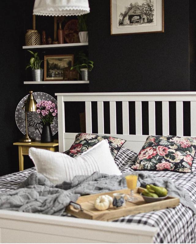 波兰女主晒出自己的家:复古+暗黑,普通家具搭配出高颜值,美爆