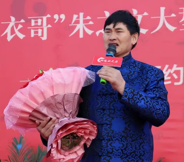 朱之文|和陈萌闹掰?大衣哥质疑孙子不是朱家的,要验DNA