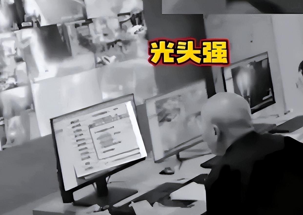 胡鑫宇失联案件有的进展,校内监控被还原,新线索指向“白衣男子”
