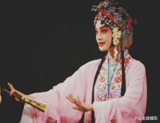 李沁|李沁：曾是国家秘密培养的人才，却转行进了娱乐圈，理由令人感慨