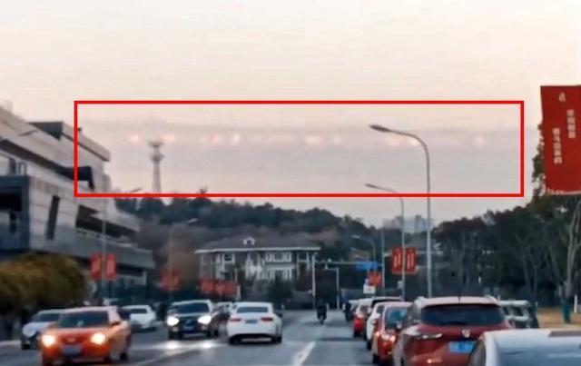 新加坡海域出现“幽灵货船”!平行世界这次被证实了