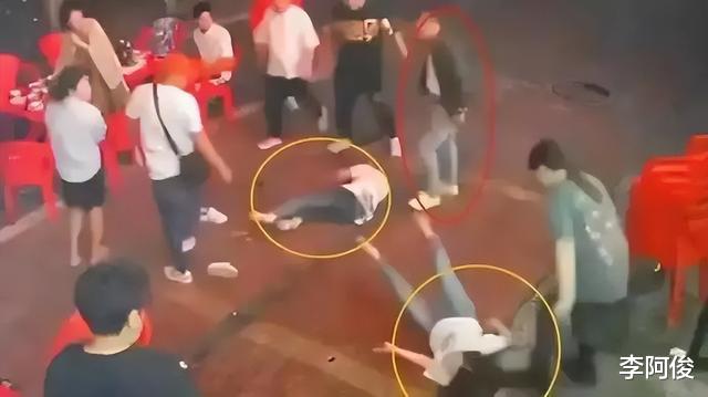 目击证人曝光唐山受害女孩黑暗后续？小巷子成最大疑点