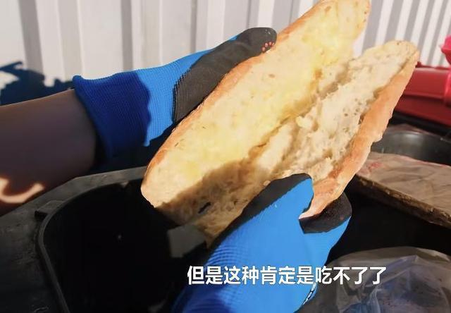 中国女留学生“捡垃圾吃”走红,网友:跑到国外拾荒,丢中国人的脸(视频/组图) - 3