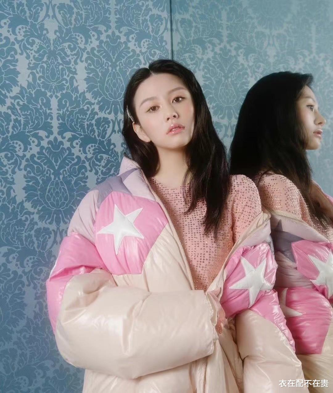 邱淑贞|邱淑贞的女儿身材好到任性！拿丝巾当“上衣”穿！