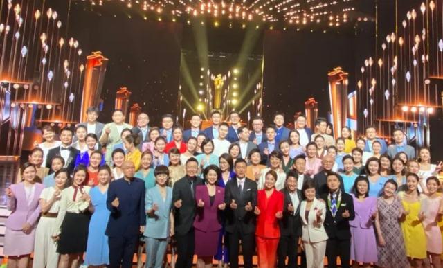 主持人|广电“主持人金声奖”颁奖典礼录制圆满，央视4人获奖，鲁健成C位