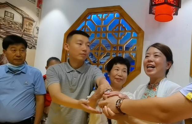 带货|许粉爆威威不认许妈，两人有不可和解的矛盾，宽哥三等功是因救火