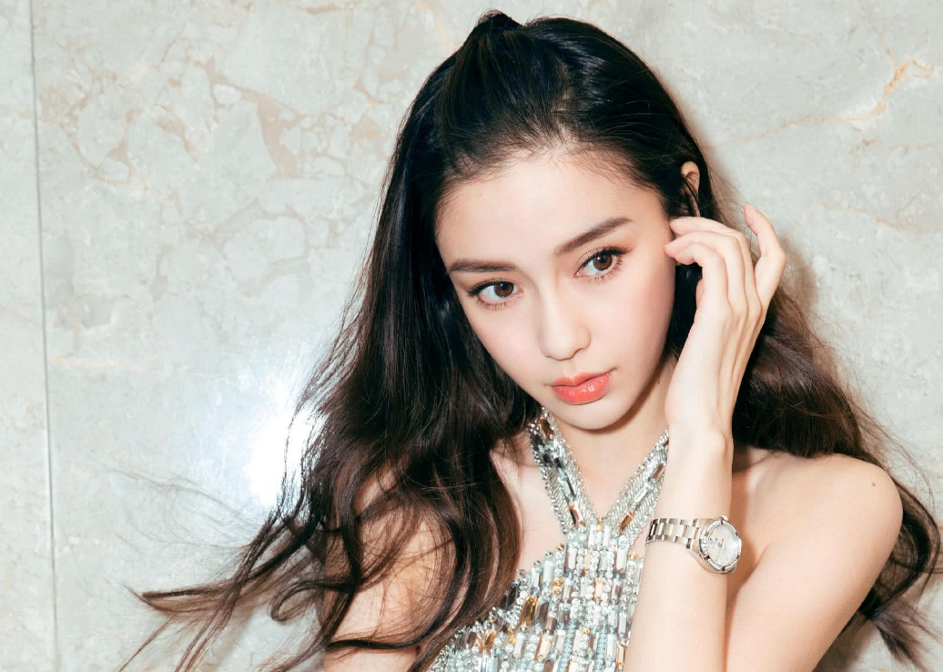 Angelababy|从“娱圈顶级流量”到“名媛圈点餐小妹”，杨颖都经历了什么？