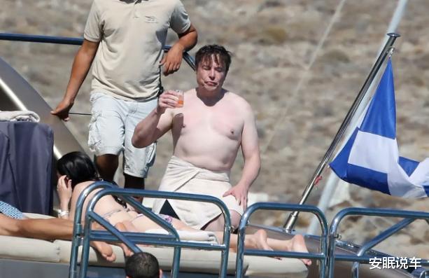 伊隆·马斯克|首富马斯克携妻和娱乐大亨豪华游艇度假被曝光!