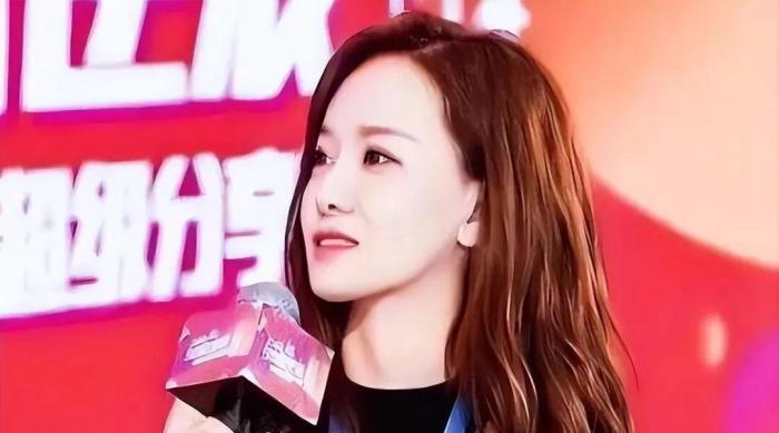 日本|为安倍哭泣的媒体人曾颖，在东京自尽，送往医院抢救